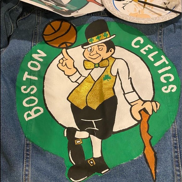 Custom painted denim jackets - Picture 3 of 4